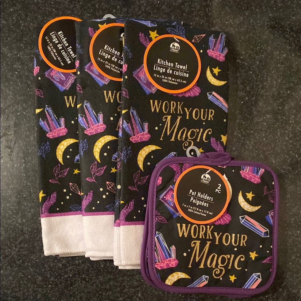 Work Your Magic Kitchen Towel and Pot Holder Set